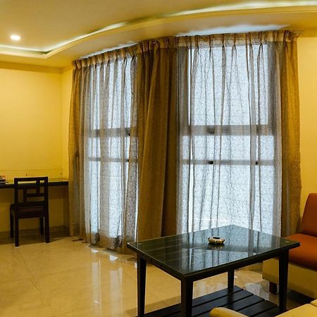 Hotel Viva Inn Yerandwane Экстерьер фото