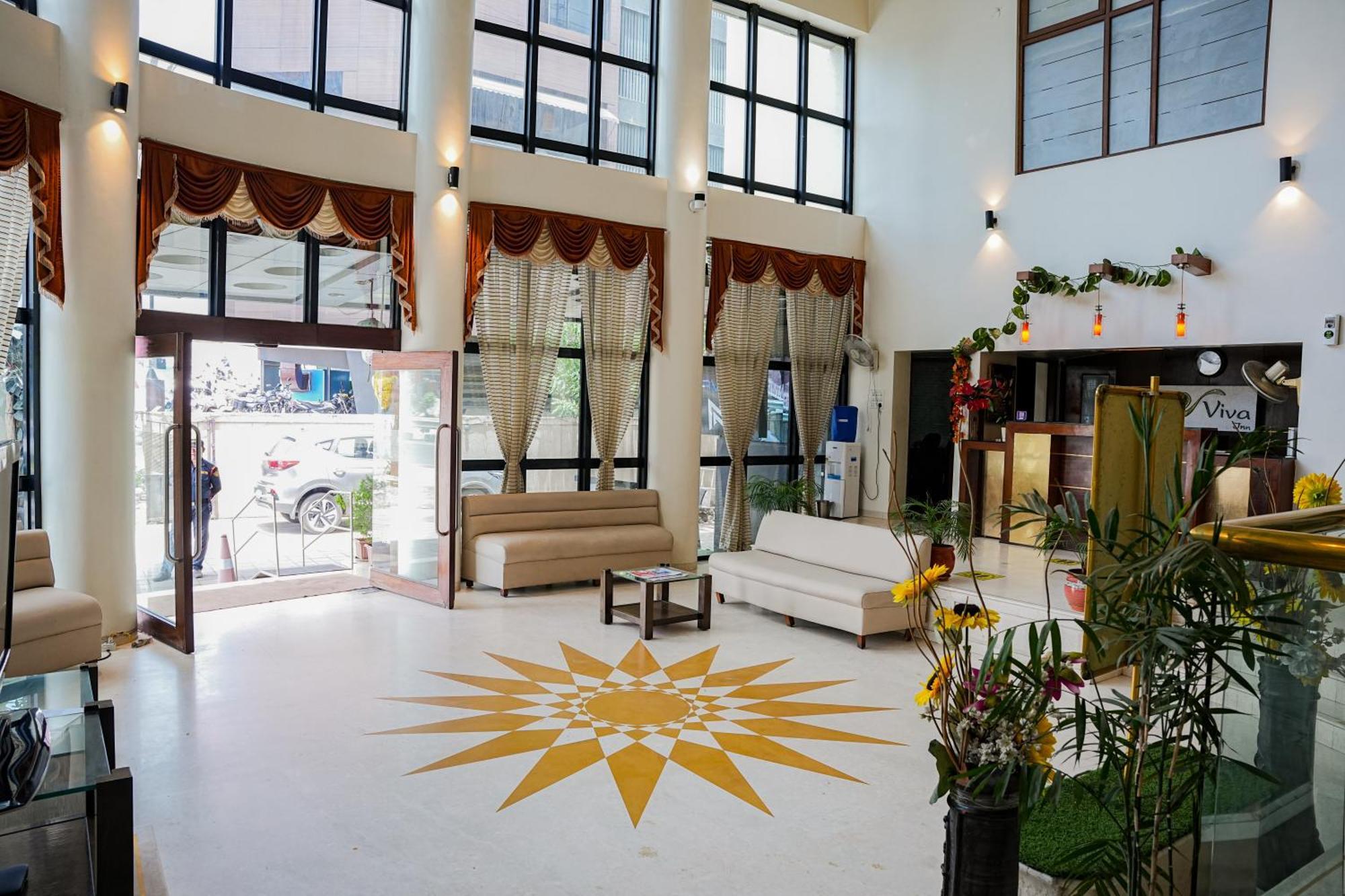 Hotel Viva Inn Yerandwane Экстерьер фото